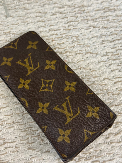 LOUIS VUITTON CANVAS SUNGLASSES CASE in Monogram