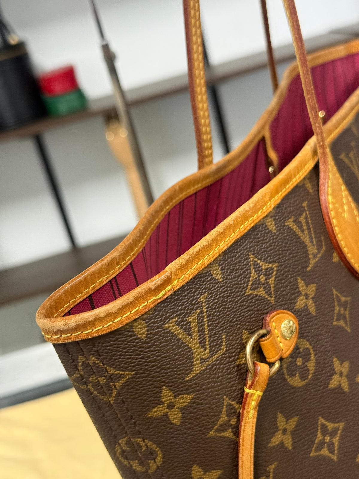 Louis Vuitton Neverfull MM Monogram Canvas Tote Bag with Pivoine Interior M41178