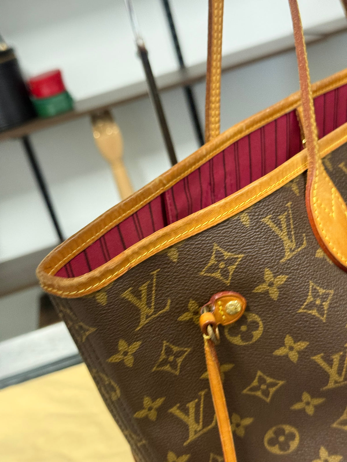 Louis Vuitton Neverfull MM Monogram Canvas Tote Bag with Pivoine Interior M41178