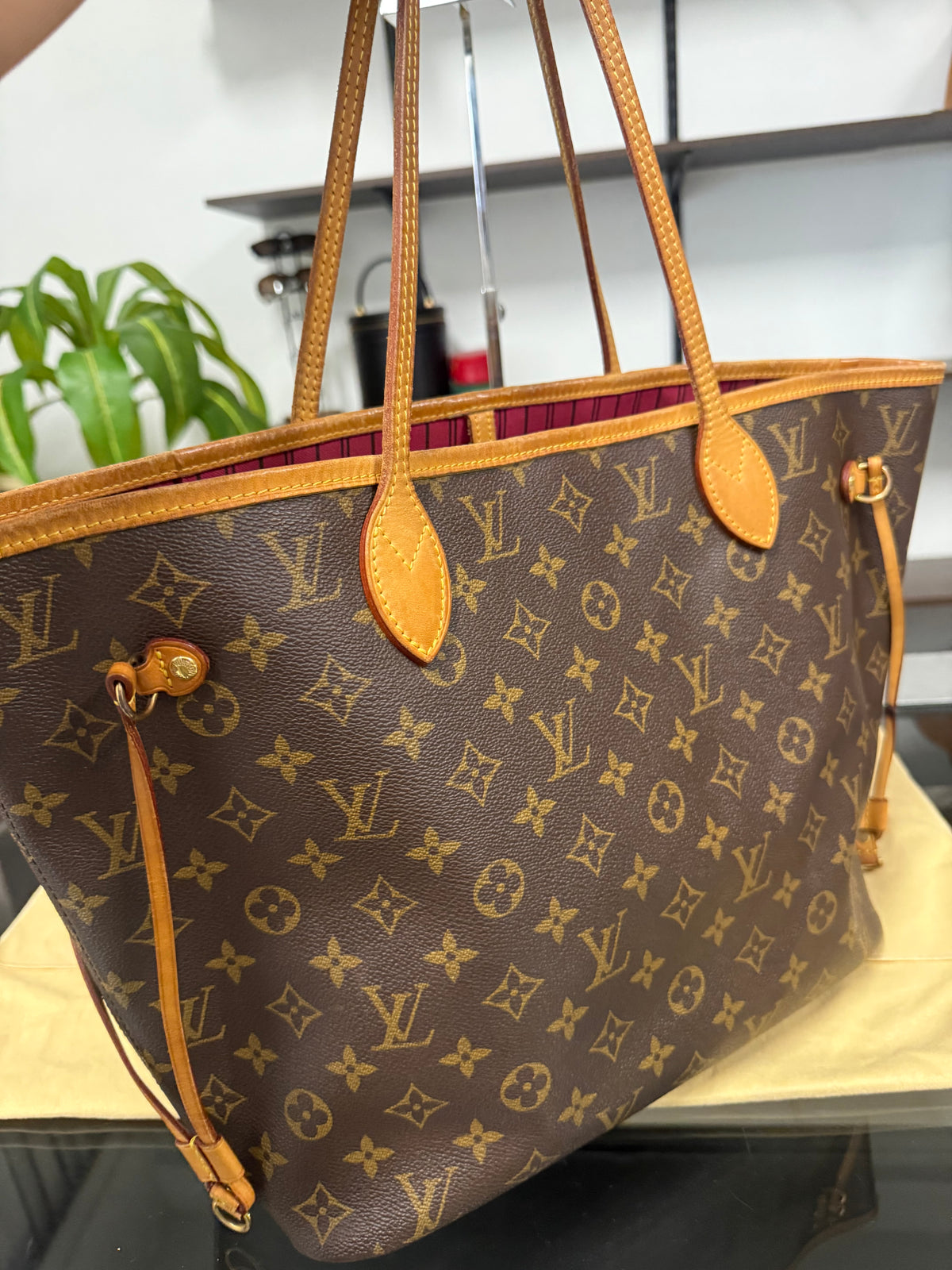 Louis Vuitton Neverfull MM Monogram Canvas Tote Bag with Pivoine Interior M41178