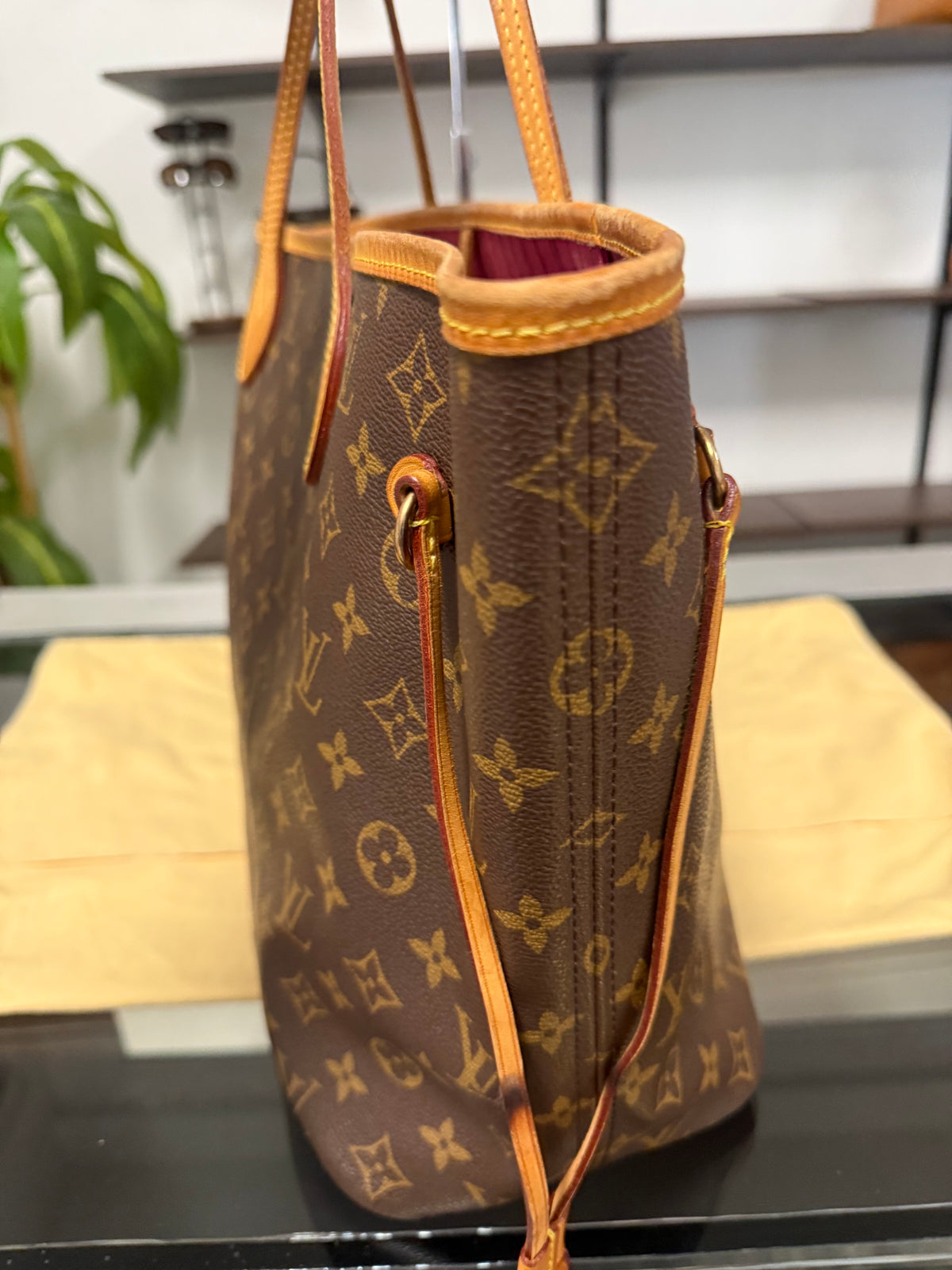 Louis Vuitton Neverfull MM Monogram Canvas Tote Bag with Pivoine Interior M41178