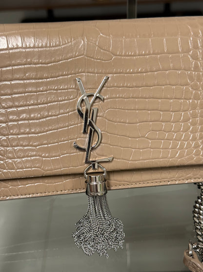 Saint Laurent Kate Tassel croc-embossed wallet on chain in beige calfskin - YSL
