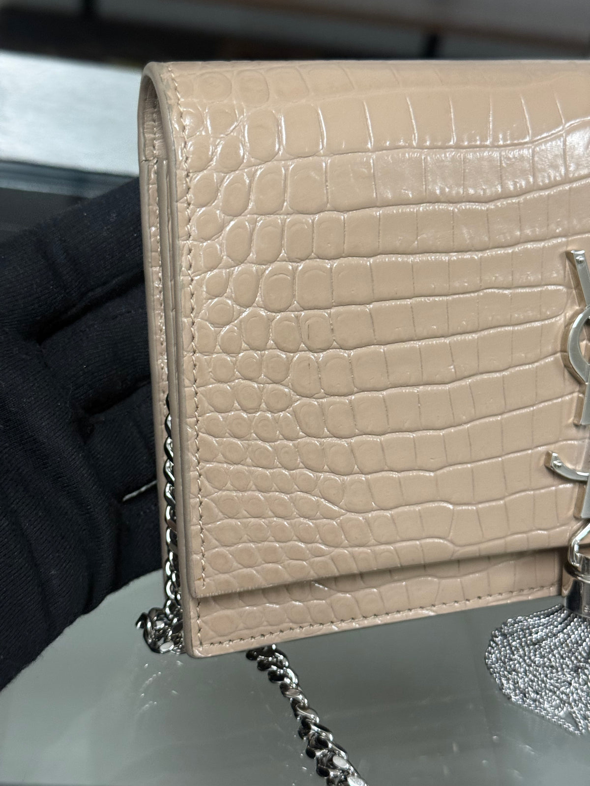 Saint Laurent Kate Tassel croc-embossed wallet on chain in beige calfskin - YSL