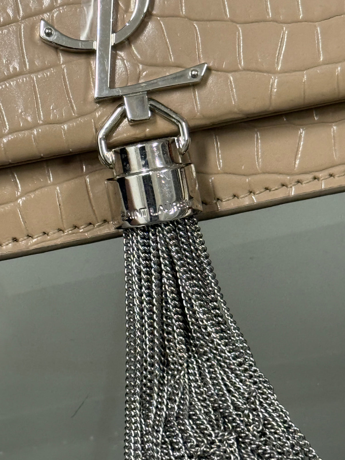 Saint Laurent Kate Tassel croc-embossed wallet on chain in beige calfskin - YSL