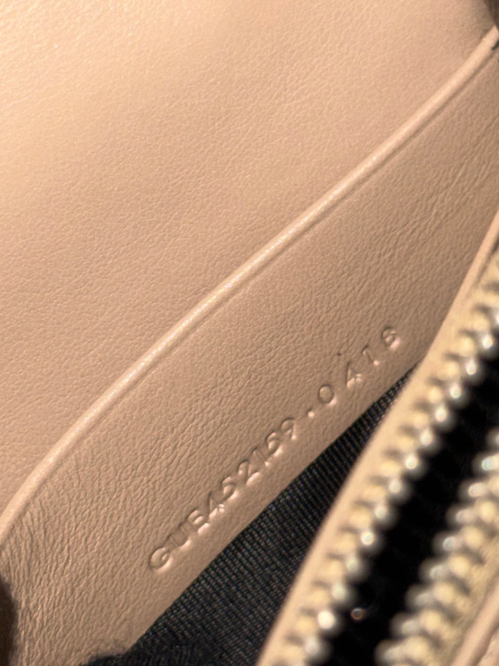 Kate Tassel croc-embossed wallet on chain in beige calfskin