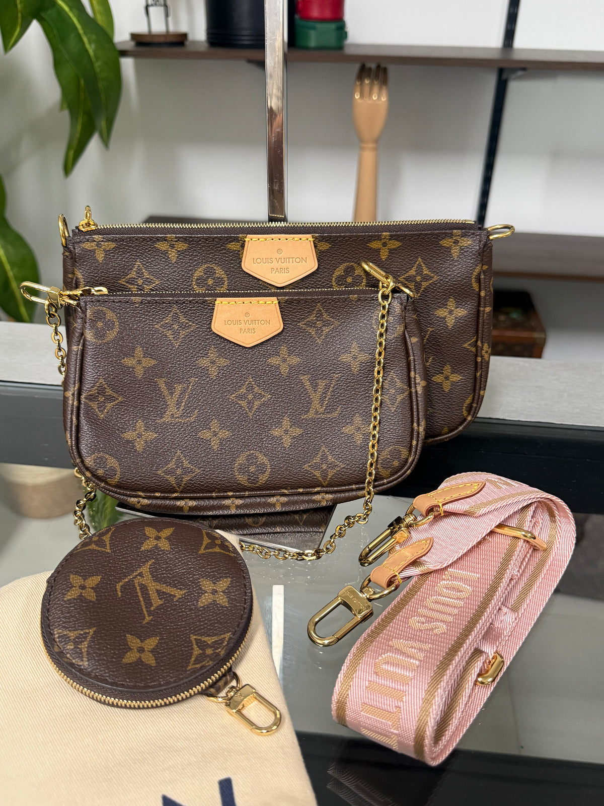 LOUIS VUITTON Multi Pochette Accessoires in Monogram Pink Strap