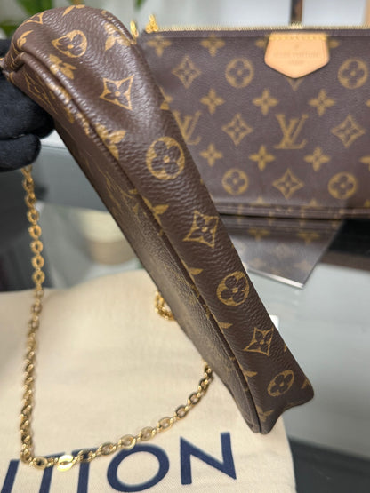LOUIS VUITTON Multi Pochette Accessoires in Monogram Pink Strap