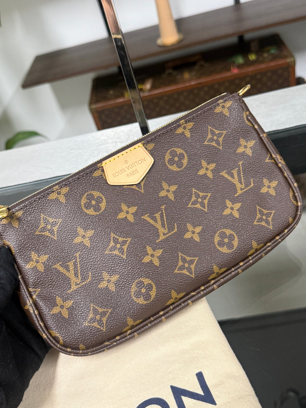 LOUIS VUITTON Multi Pochette Accessoires in Monogram Pink Strap