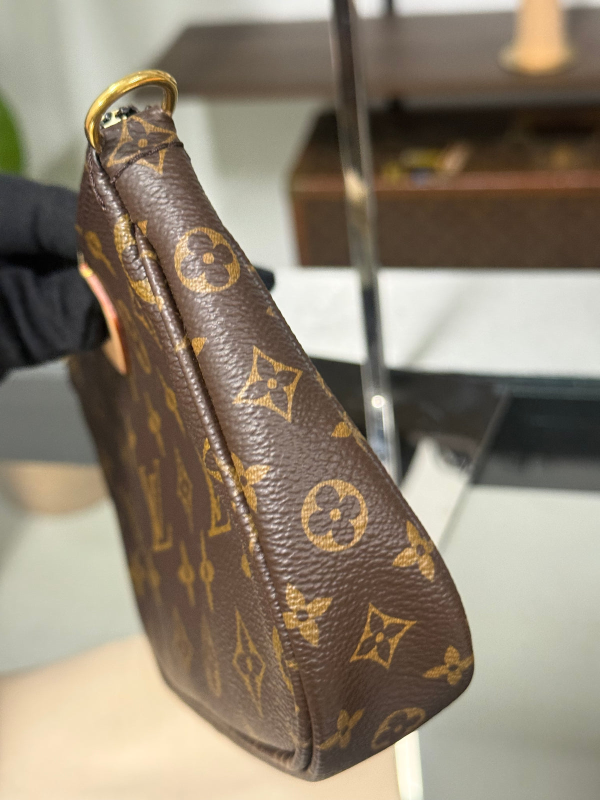 LOUIS VUITTON Multi Pochette Accessoires in Monogram Pink Strap