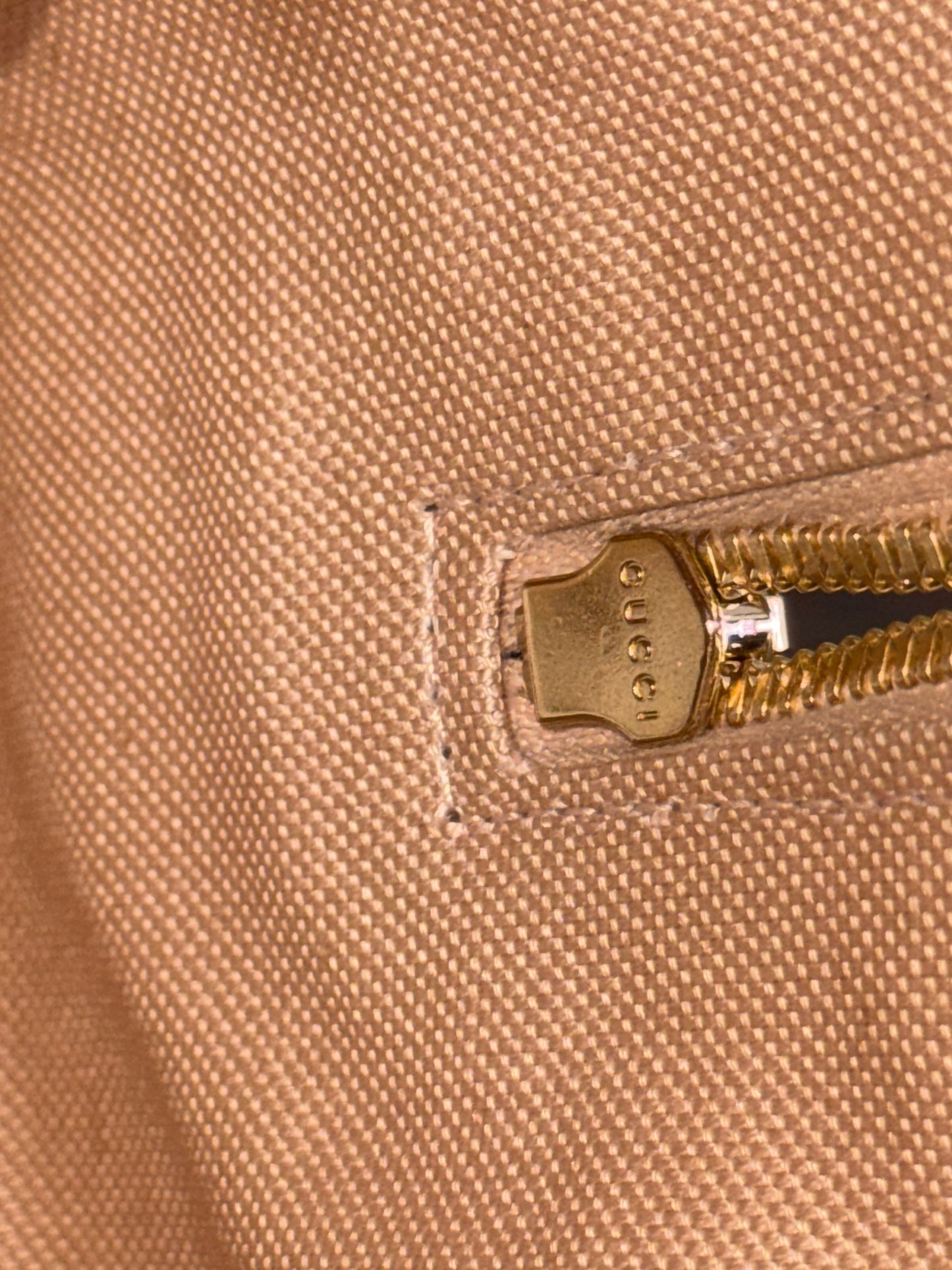 GUCCI BOSTON BAG IN BEIGE
