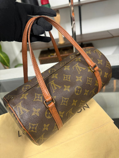 Louis Vuitton Vintage Papillon 26 in Monogram Canvas