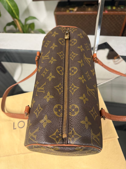 Louis Vuitton Vintage Papillon 26 in Monogram Canvas