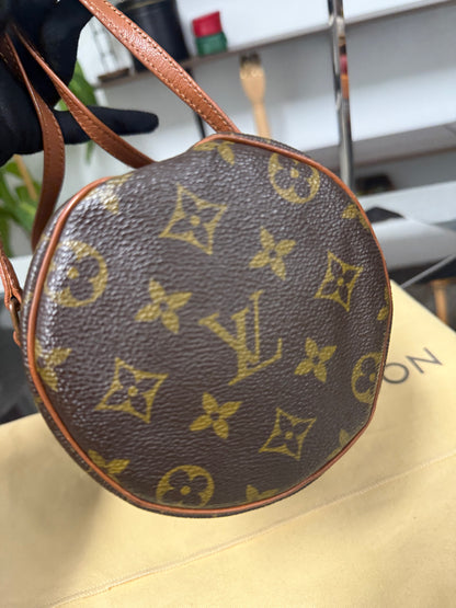 Louis Vuitton Vintage Papillon 26 in Monogram Canvas