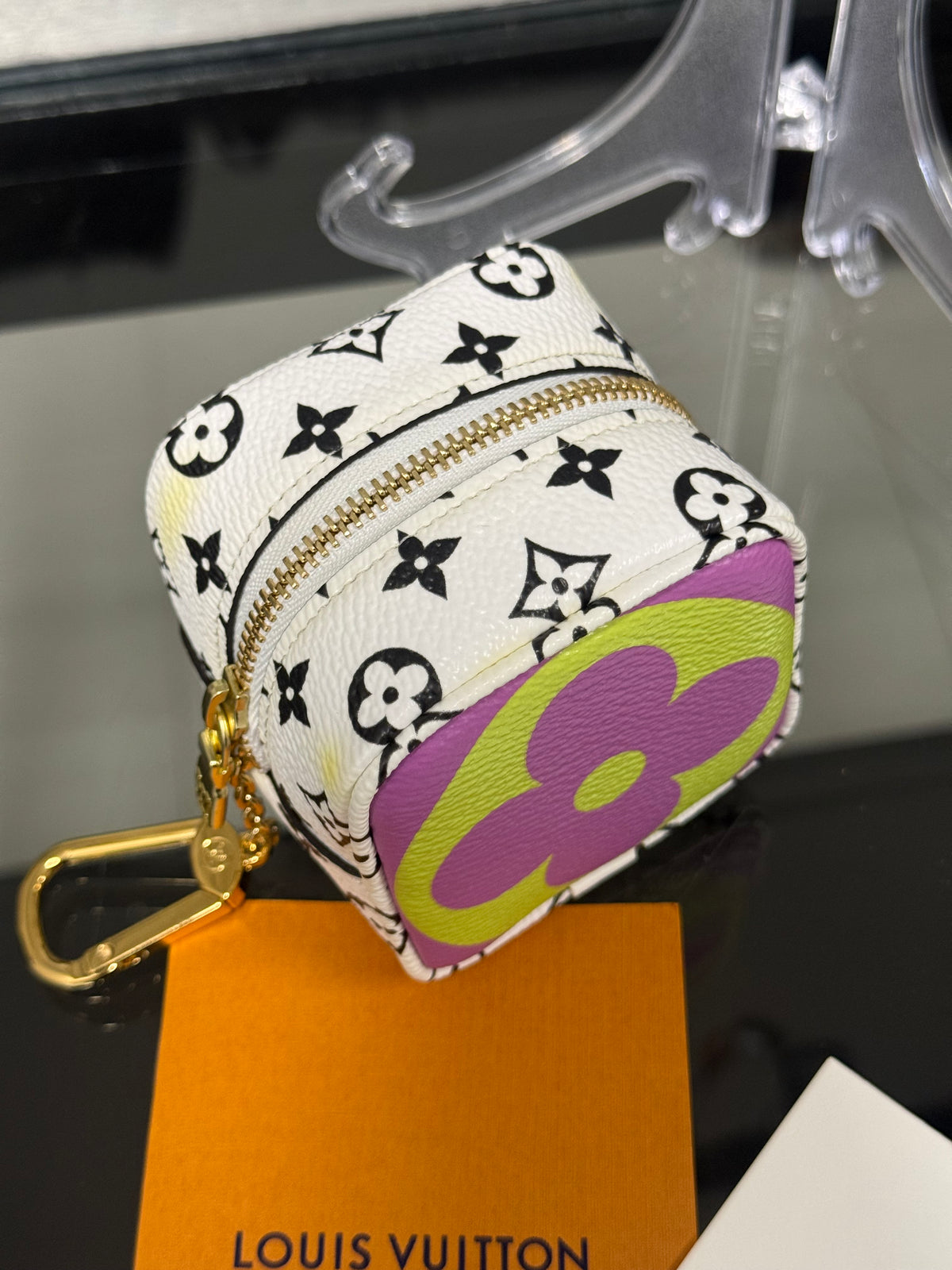 Louis Vuitton Monogram Giant Porte Monnaie Cube Pouch M67669