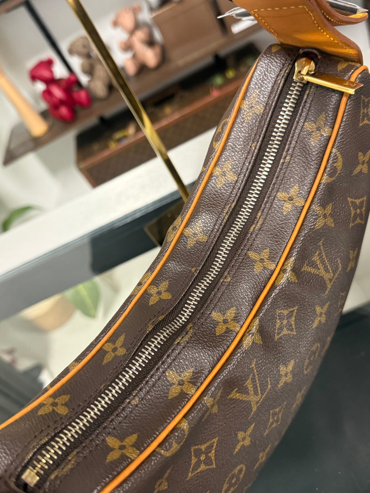 Croissant MM Monogram Shoulder Bag M51512 Monogram Canvas