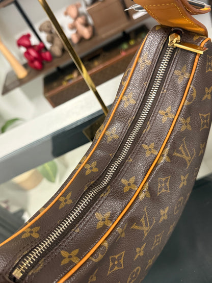 Croissant MM Monogram Shoulder Bag M51512 Monogram Canvas