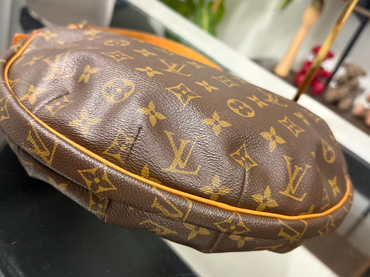 Croissant MM Monogram Shoulder Bag M51512 Monogram Canvas