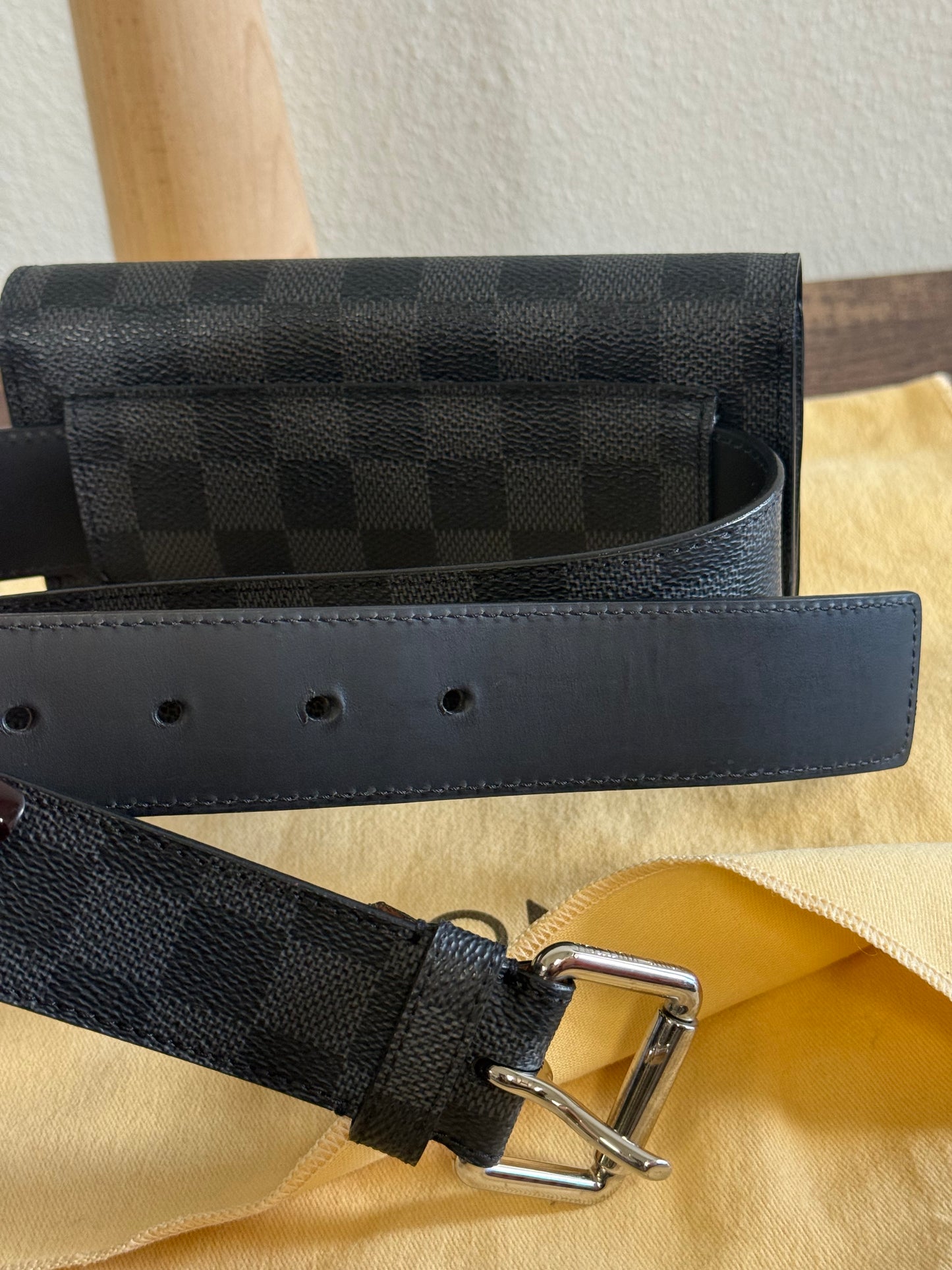 DAMIER GRAPHITE BUM BAG