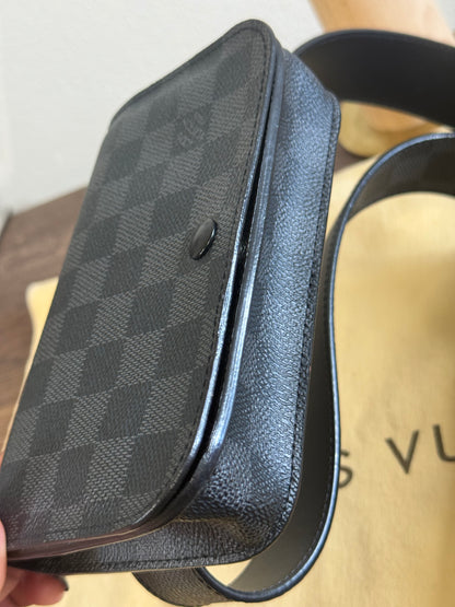 DAMIER GRAPHITE BUM BAG