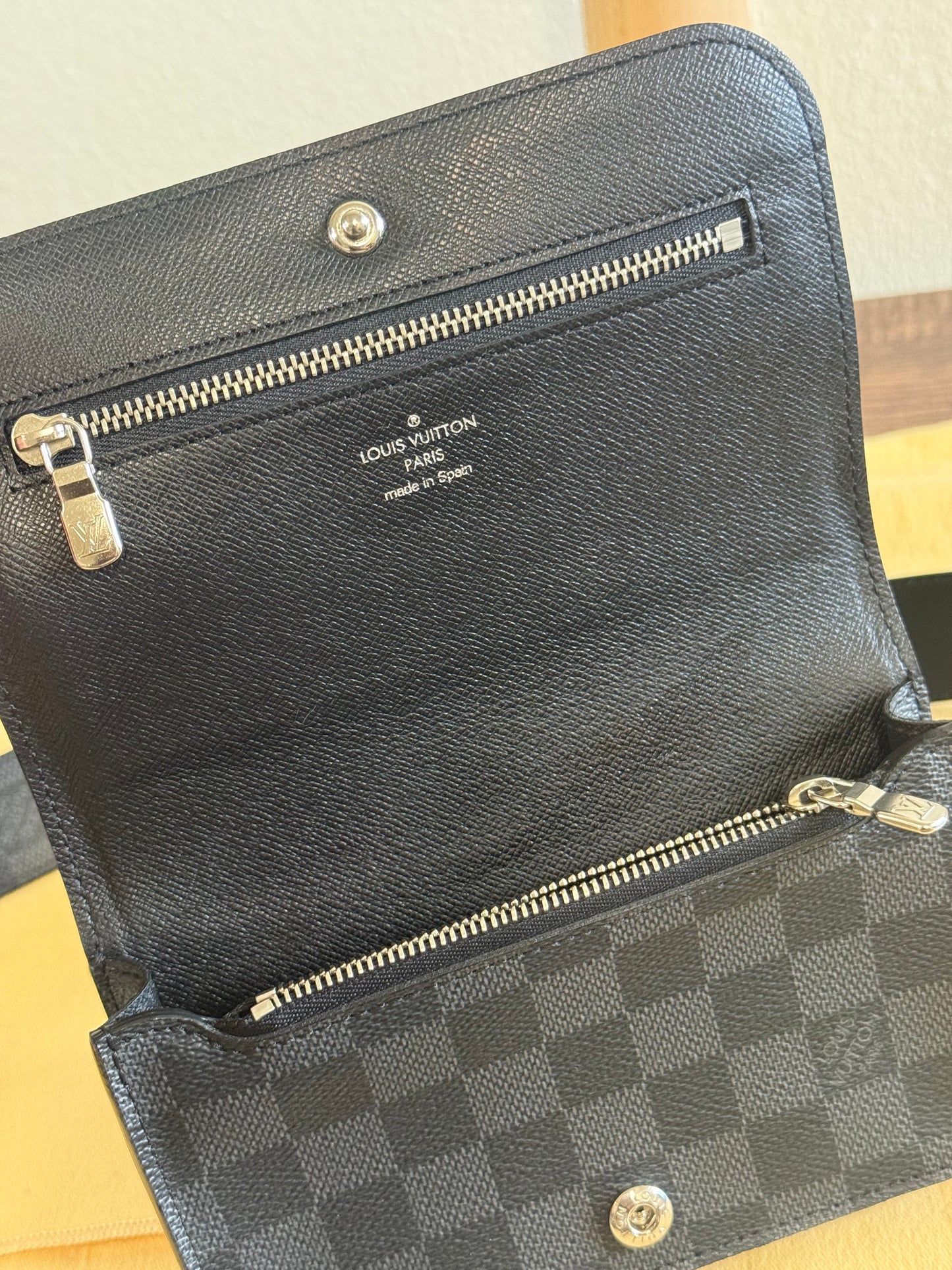 DAMIER GRAPHITE BUM BAG
