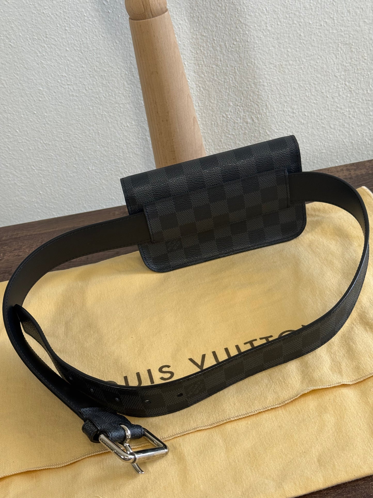 DAMIER GRAPHITE BUM BAG