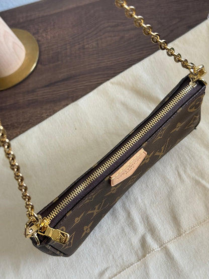 SMALL POCHETTE FROM MULTI-POCHETTE