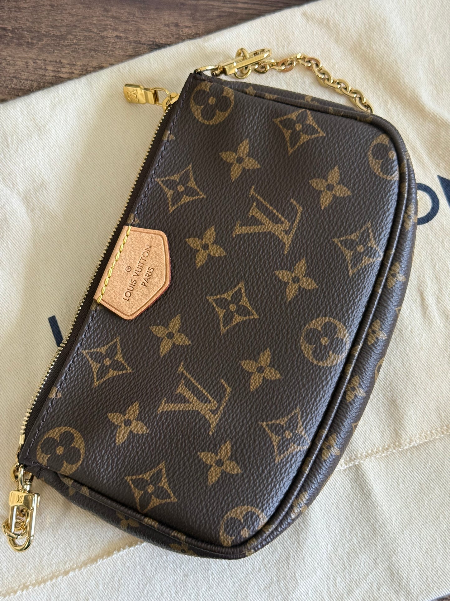 SMALL POCHETTE FROM MULTI-POCHETTE