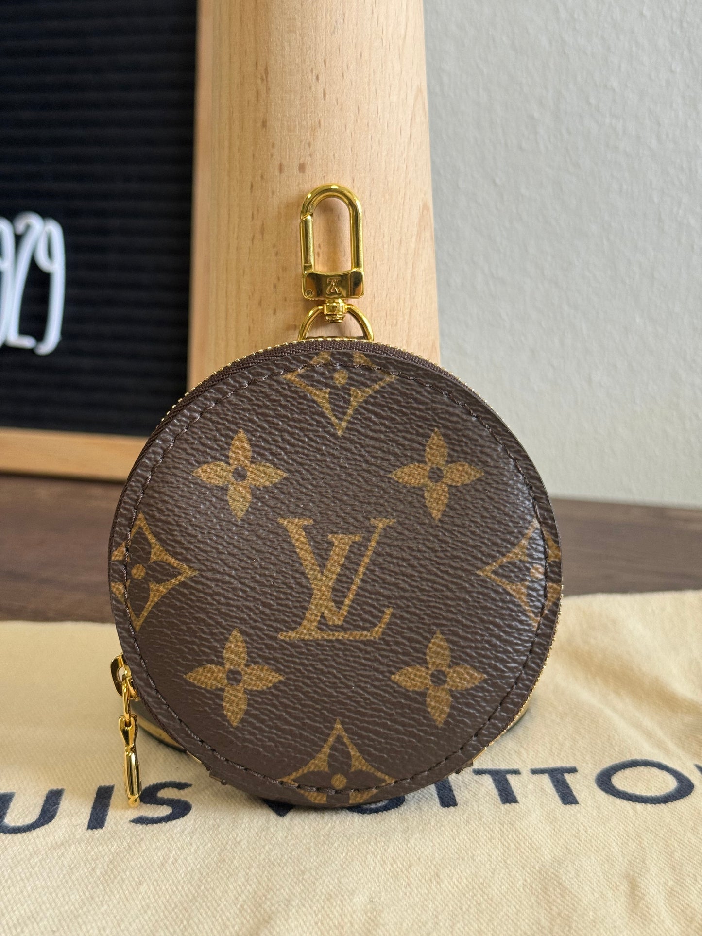 LOUIS VUITTON COIN PURSE