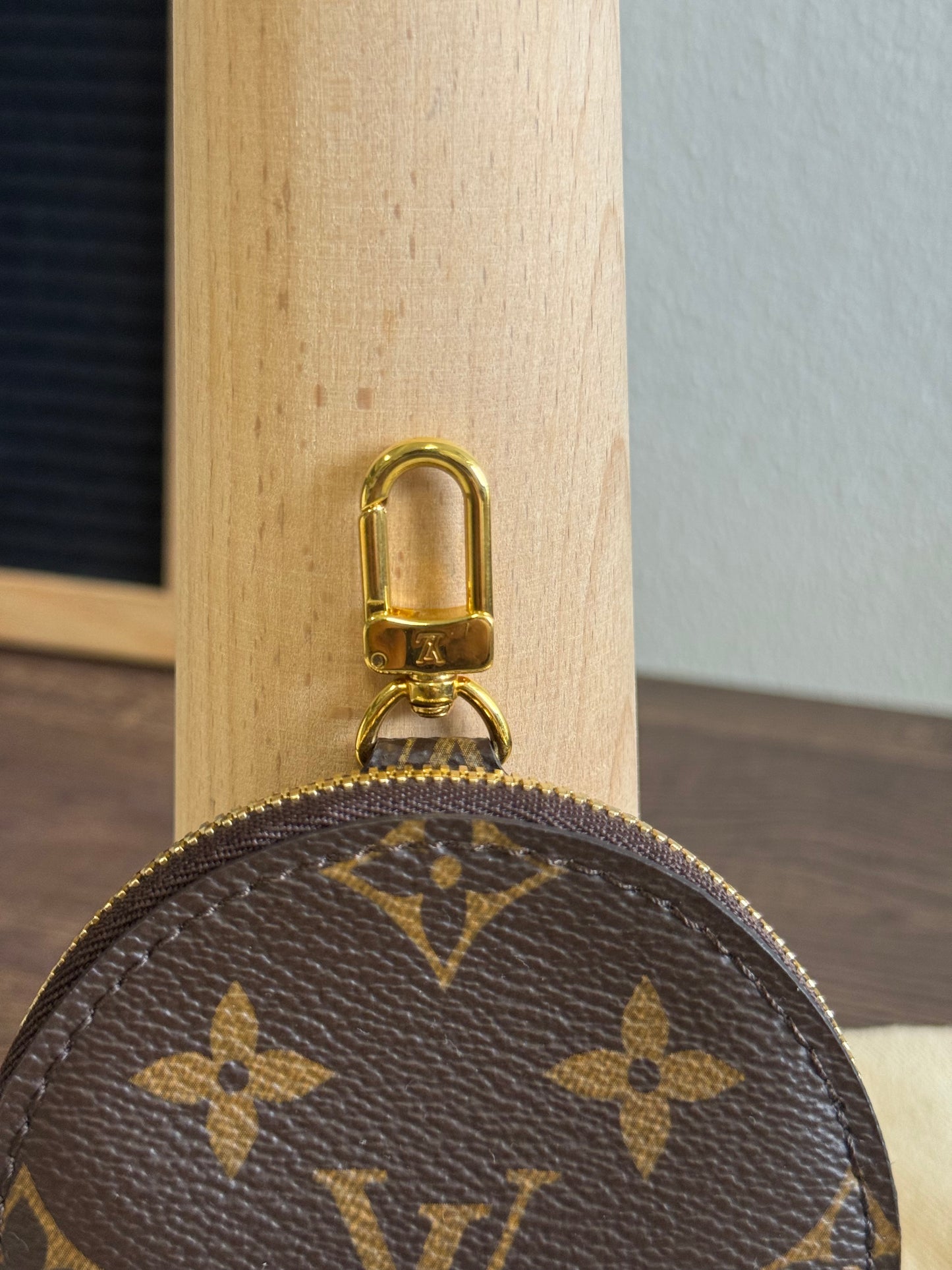 LOUIS VUITTON COIN PURSE