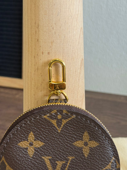 LOUIS VUITTON COIN PURSE