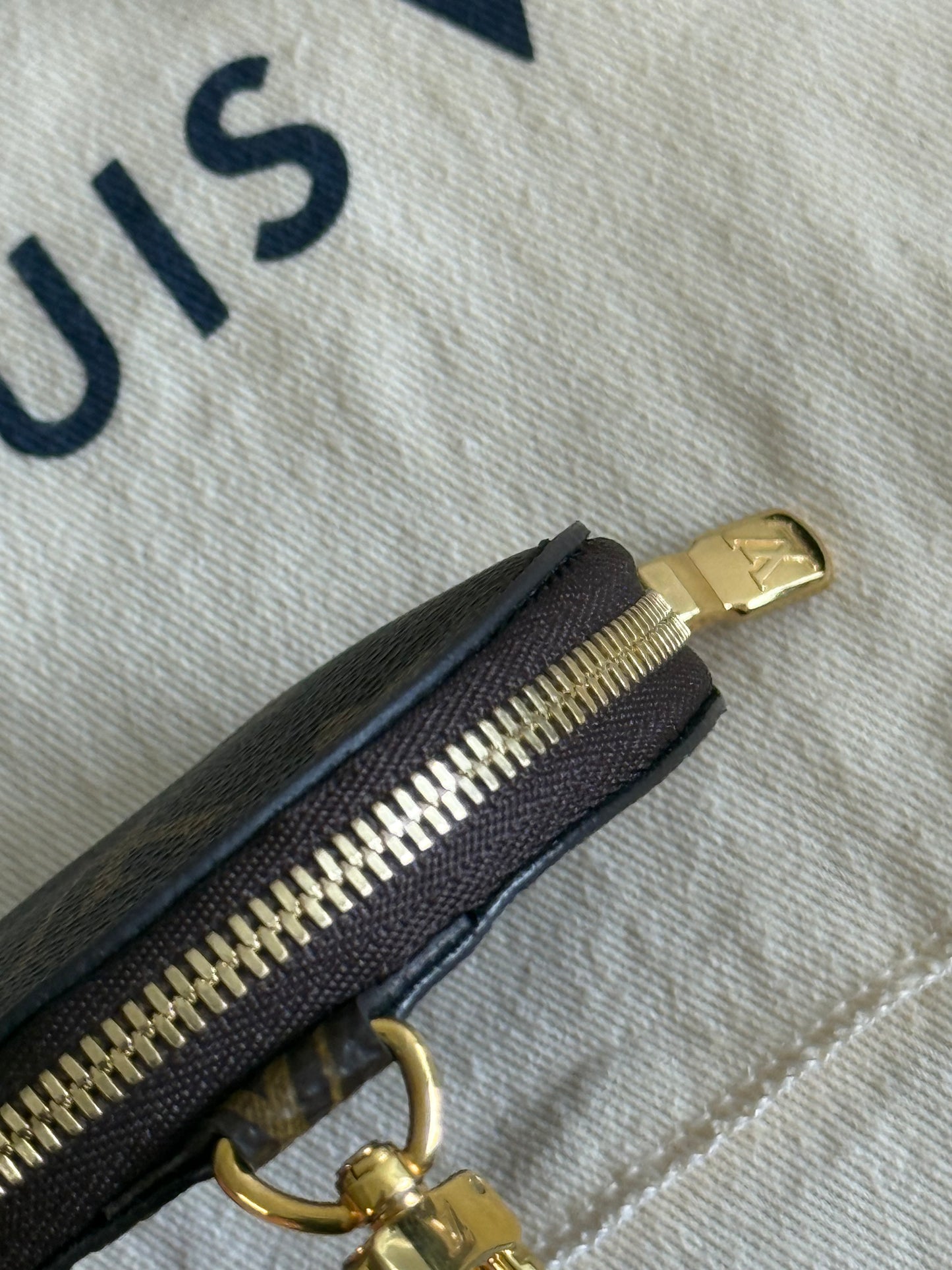 LOUIS VUITTON COIN PURSE
