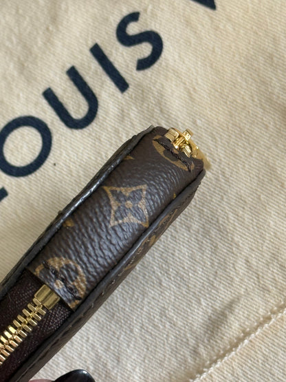 LOUIS VUITTON COIN PURSE