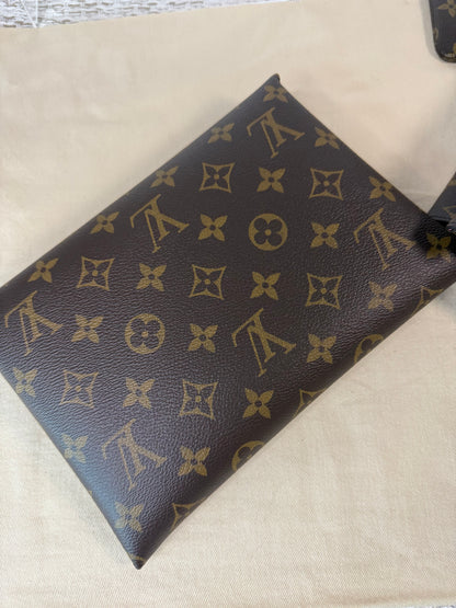 LOUIS VUITTON MONOGRAM CANVAS CHRISTMAS 2023 ANIMATION VIVIENNE KIRIGAMI POCHETTE SET