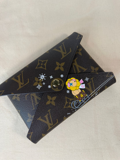 LOUIS VUITTON MONOGRAM CANVAS CHRISTMAS 2023 ANIMATION VIVIENNE KIRIGAMI POCHETTE SET