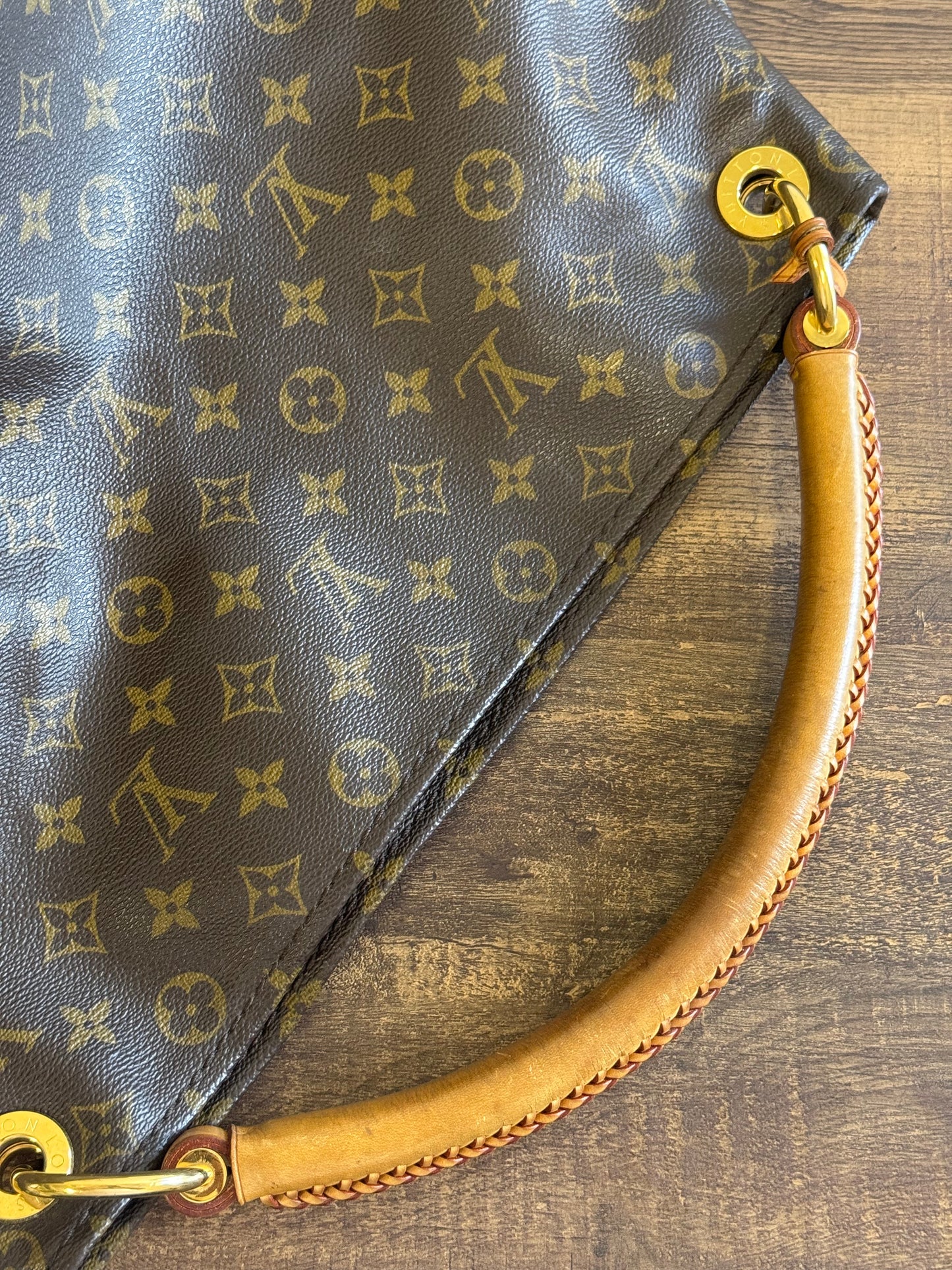 LOUIS VUITTON ARTSY MM MONOGRAM CANVAS