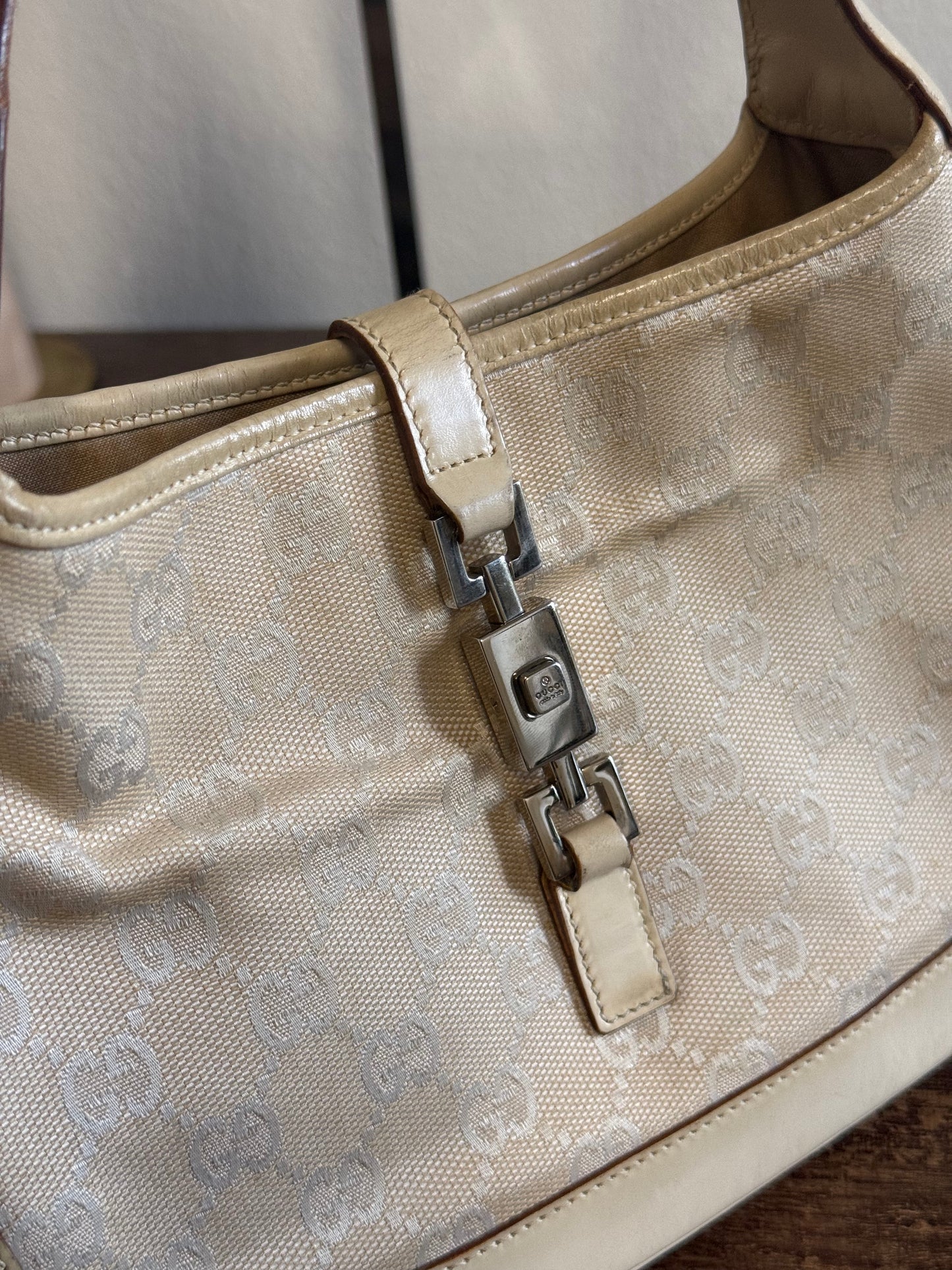 GUCCI BEIGE