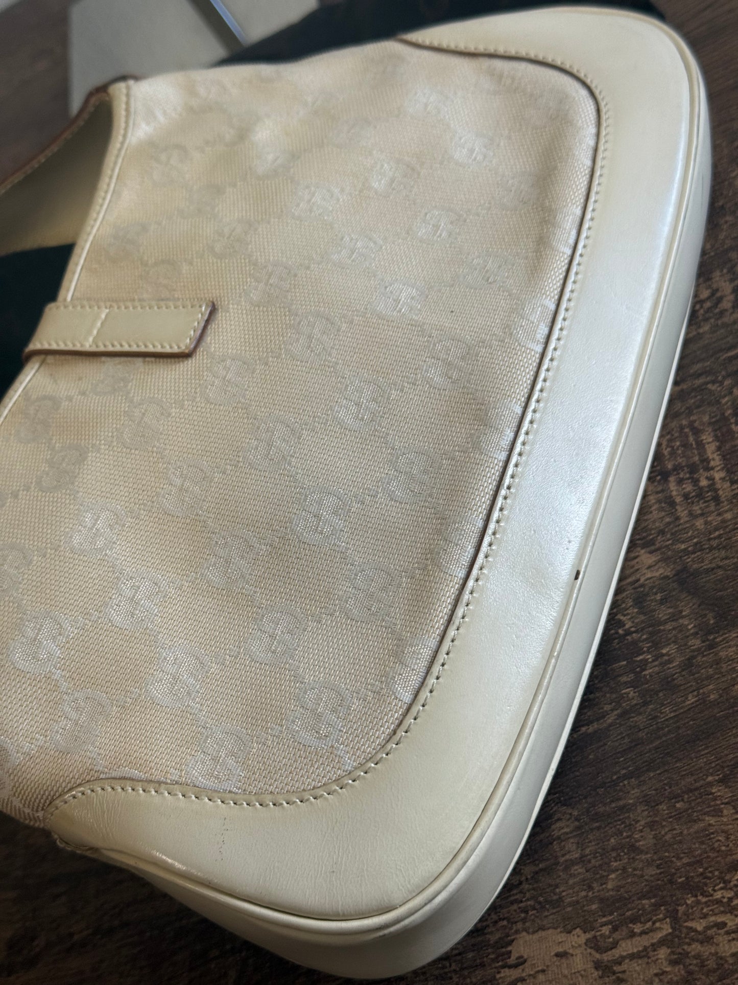 GUCCI BEIGE