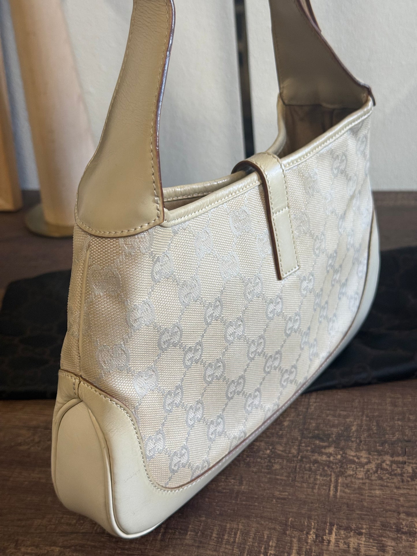 GUCCI BEIGE