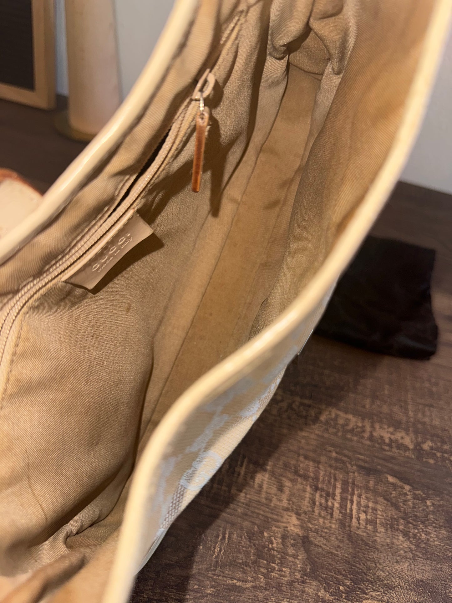 GUCCI BEIGE
