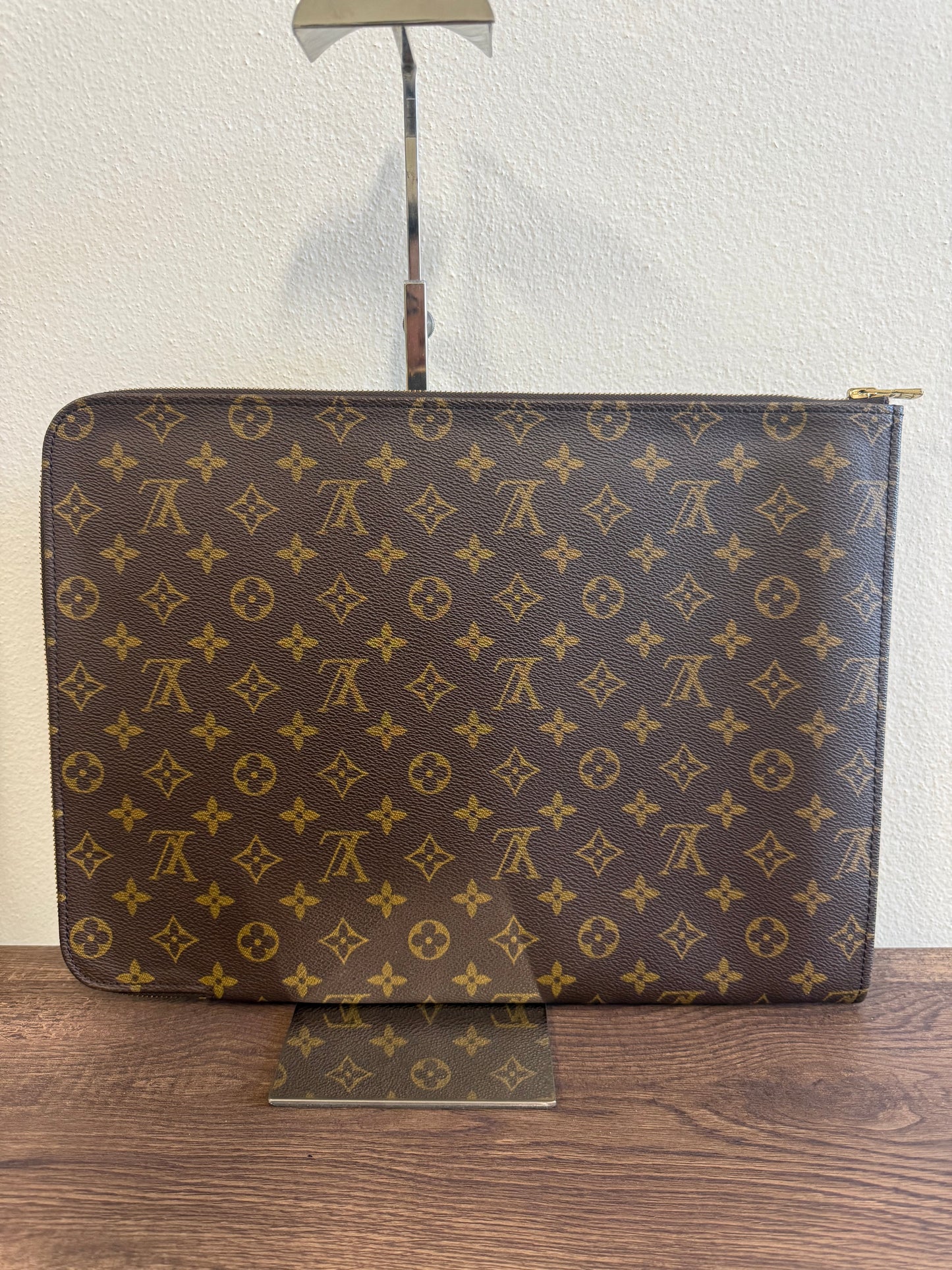 Louis Vuitton Monogram Canvas Poche Documents Case