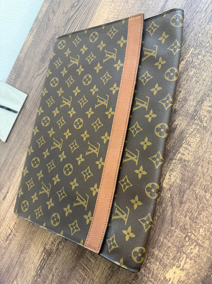 LOUIS VUITTON Monogram Porte Envelope Clutch Bag