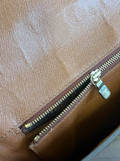 LOUIS VUITTON Monogram Porte Envelope Clutch Bag