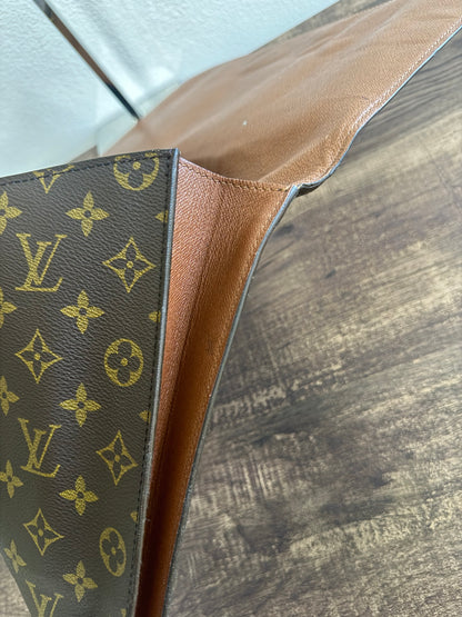 LOUIS VUITTON Monogram Porte Envelope Clutch Bag