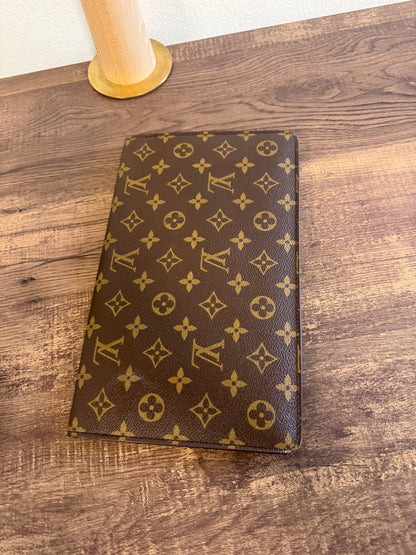 Louis Vuitton Monogram Chaillot clutch