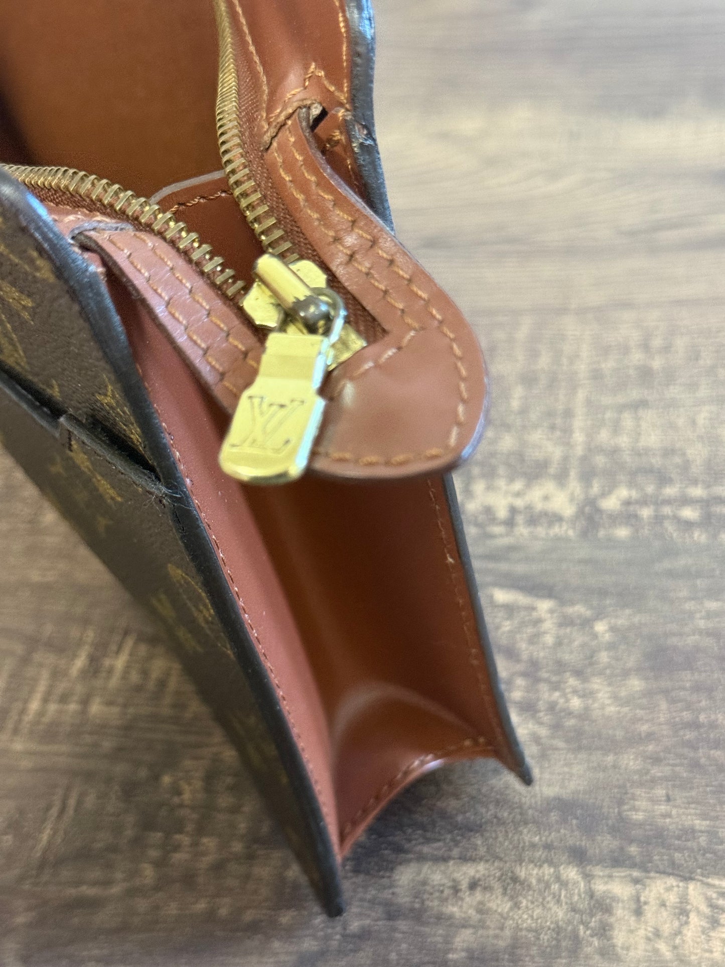 LOUIS VUITTON Monogram Pochette Homm eClutch Bag