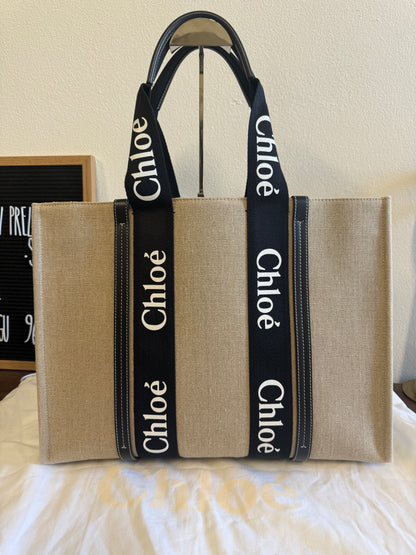 CHLOE WOODY LARGE TOTE BAG - BEIGE IN BLACK/NAVY BLUE - LINEN CANVAS