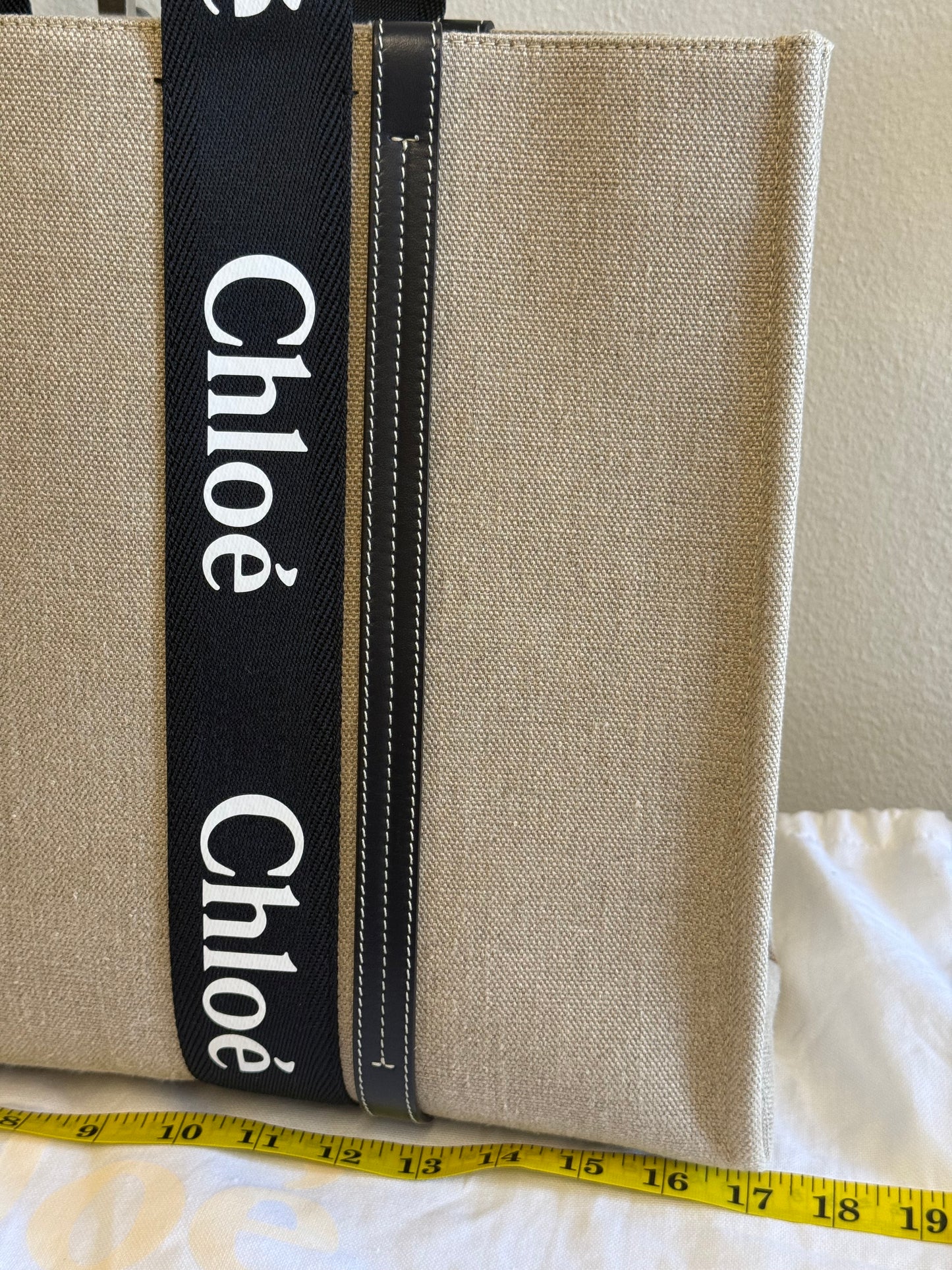 CHLOE WOODY LARGE TOTE BAG - BEIGE IN BLACK/NAVY BLUE - LINEN CANVAS