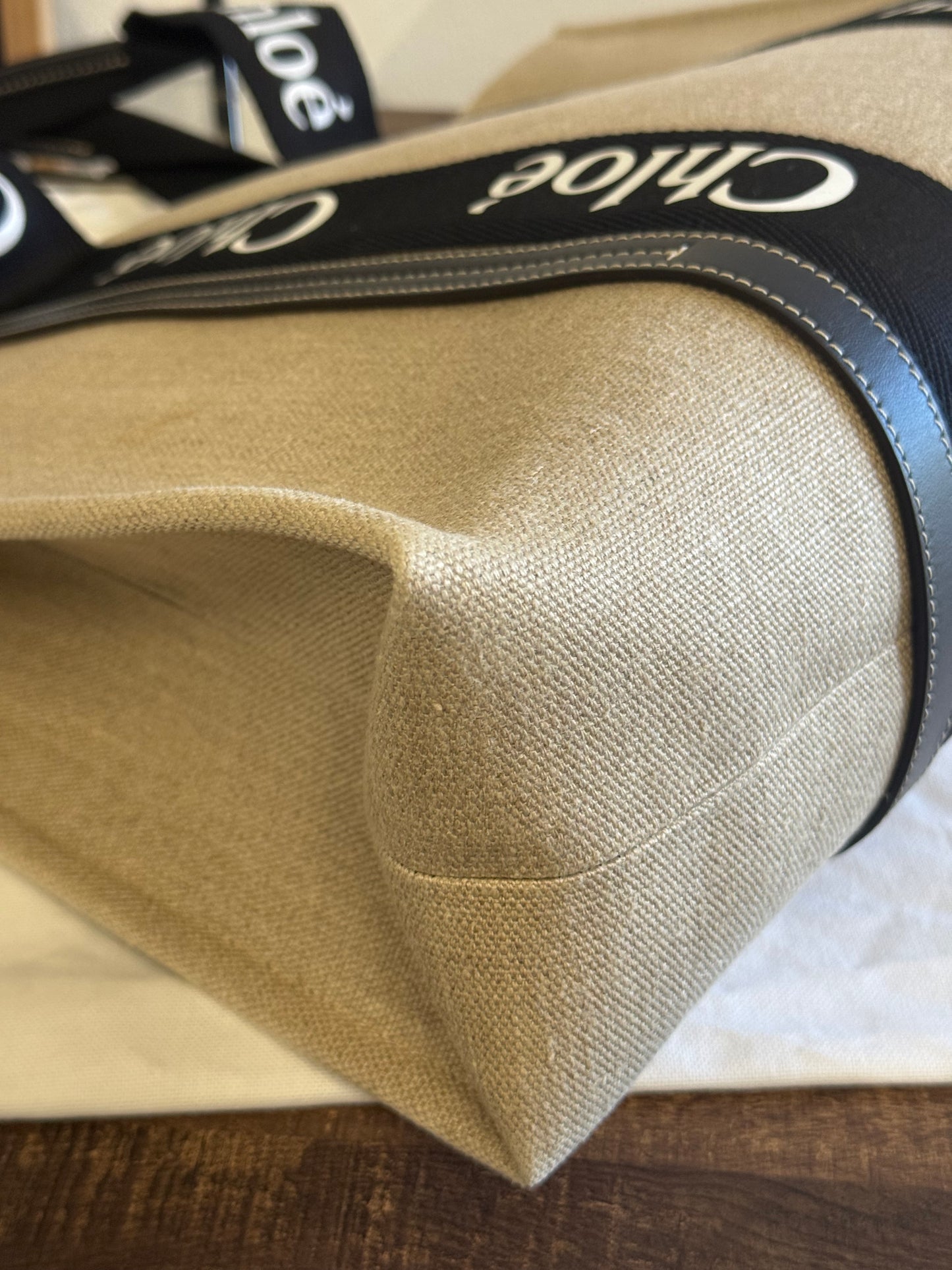 CHLOE WOODY LARGE TOTE BAG - BEIGE IN BLACK/NAVY BLUE - LINEN CANVAS