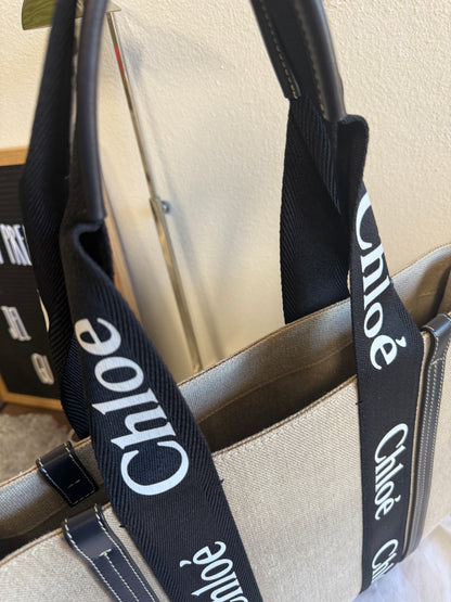 CHLOE WOODY LARGE TOTE BAG - BEIGE IN BLACK/NAVY BLUE - LINEN CANVAS