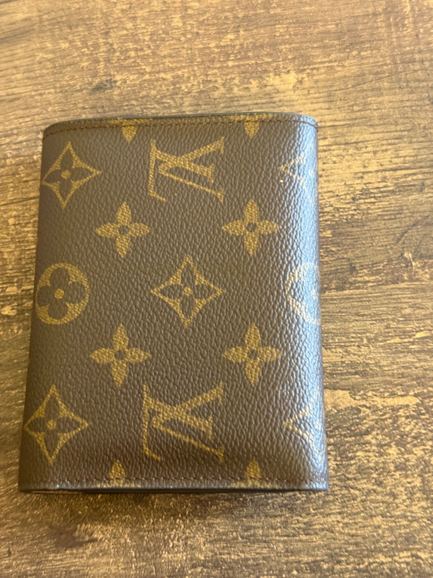 LOUIS VUITTON VICTORINE TRI-FOLD WALLET